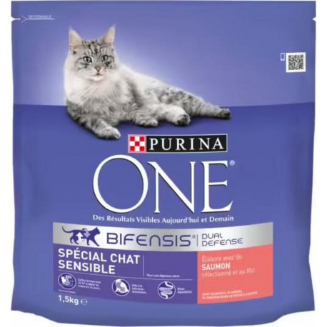 PURINA ONE Croquettes pour chat sensible au saumon 1,5Kg